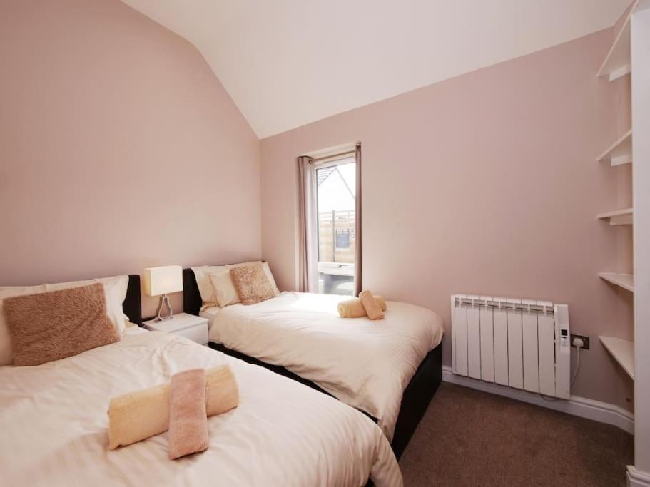 Hoxne Cottages - Daisy Cottage With Private Hot Tub York Exterior foto